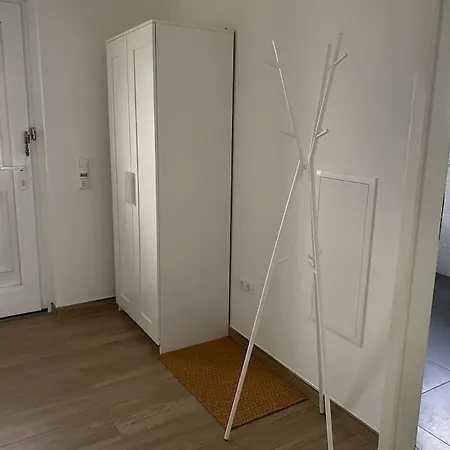 Apartment Apartment *
